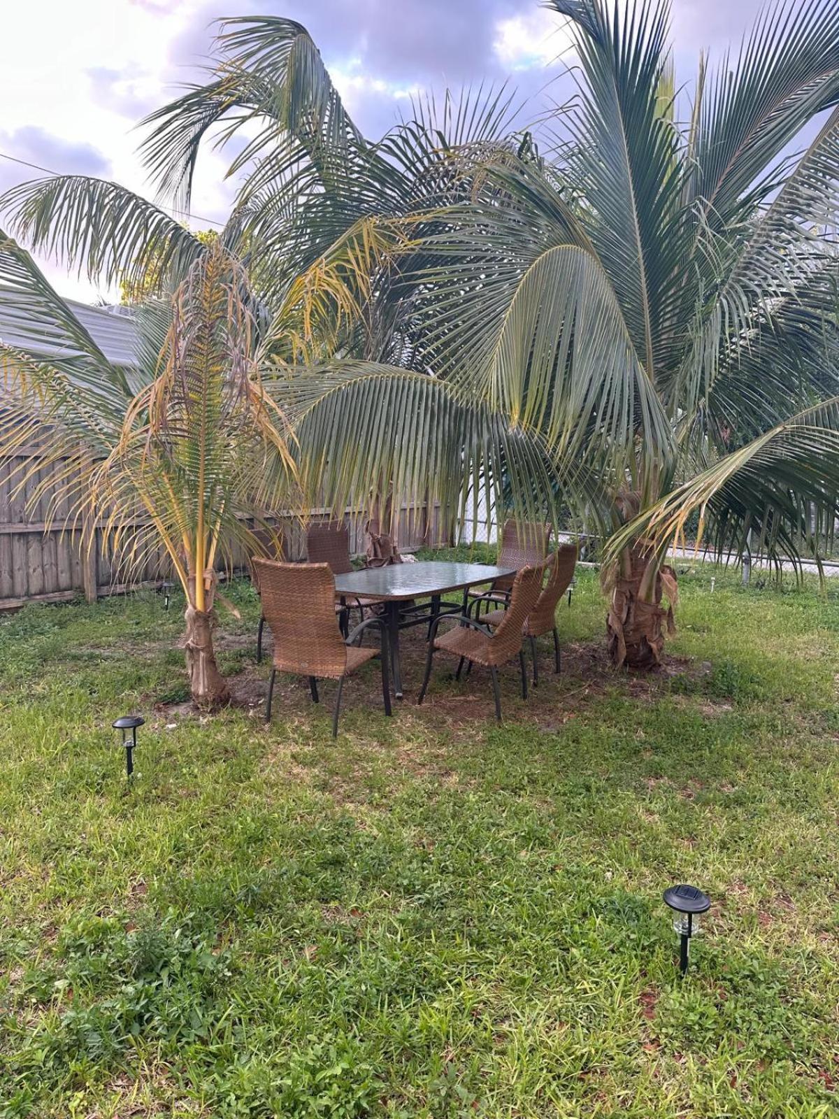 104 Mixed Shared Rooms Central, Friendly, Affordable Miami Exterior foto